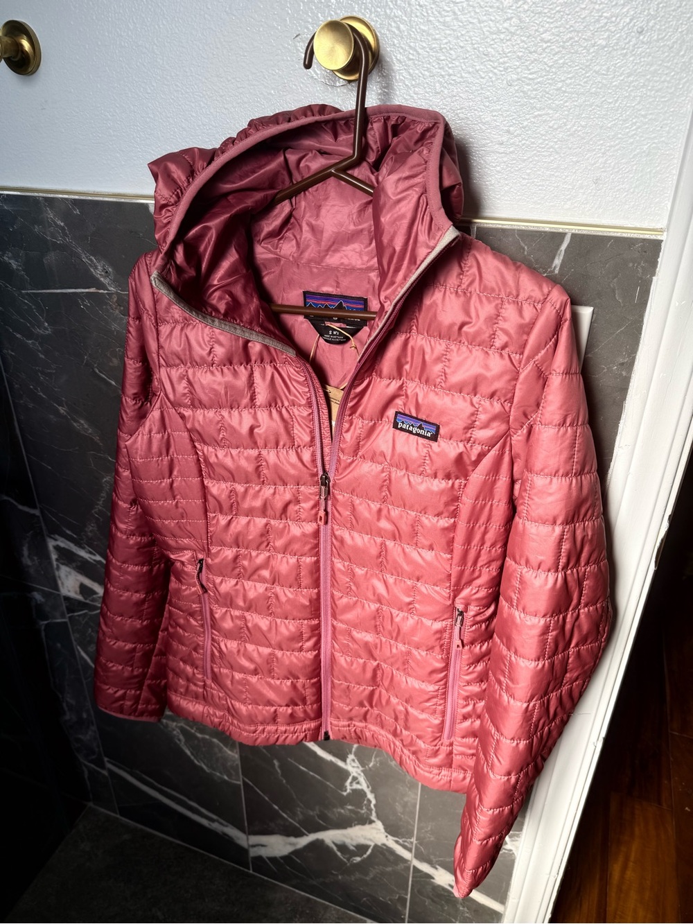 Patagonia nano puff hoody